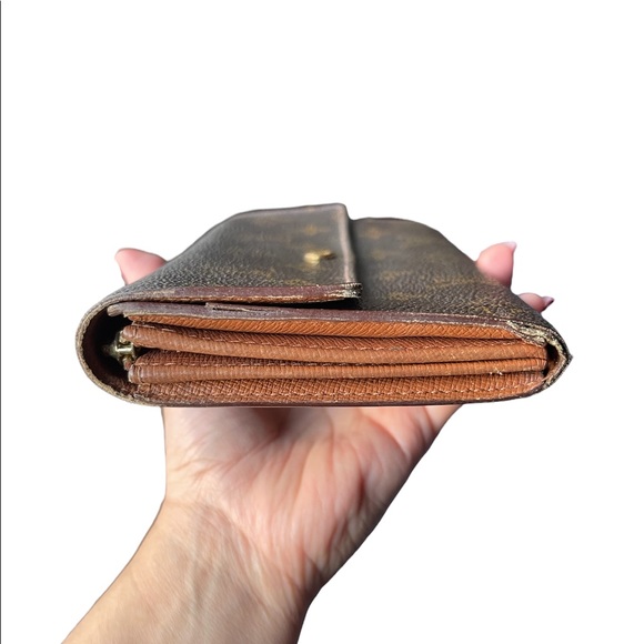 Authentic Louis Vuitton long wallet - Picture 9 of 15
